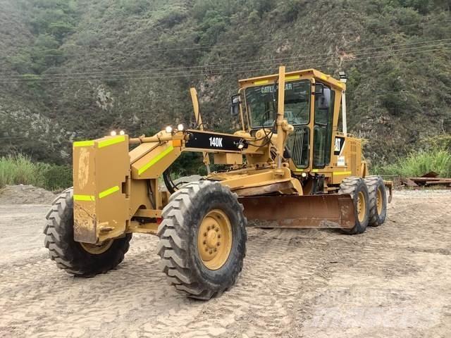 CAT 140K Greideriai