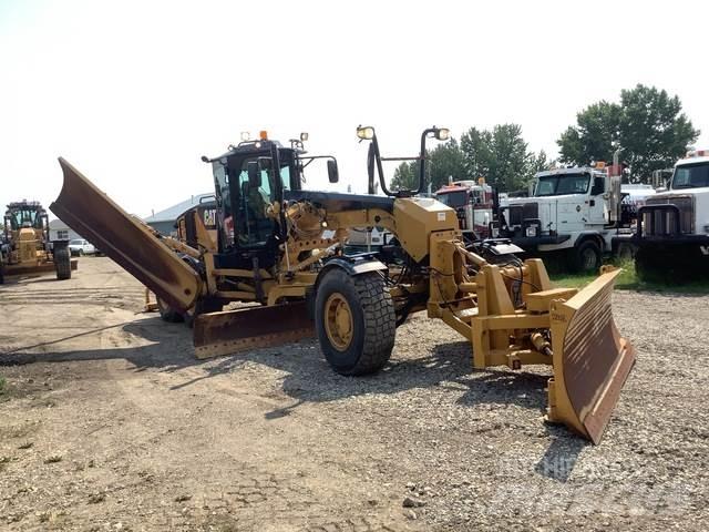 CAT 140M AWD Greideriai