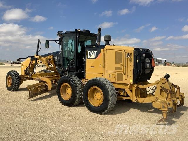 CAT 140M3 Greideriai