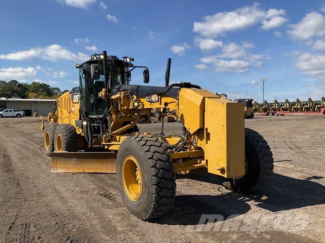 CAT 140M3 Greideriai