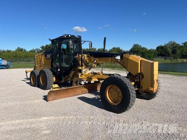 CAT 140M3 AWD Greideriai