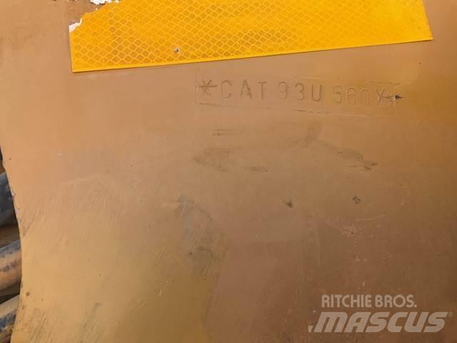CAT 16G Greideriai
