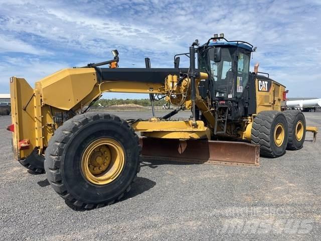 CAT 16M Greideriai