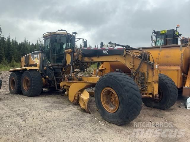 CAT 16M Greideriai
