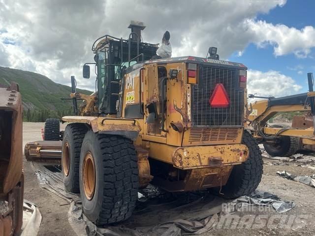 CAT 16M Greideriai