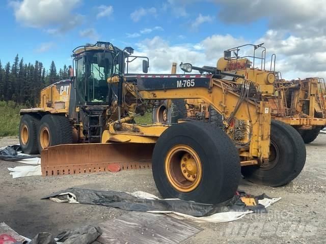 CAT 16M Greideriai