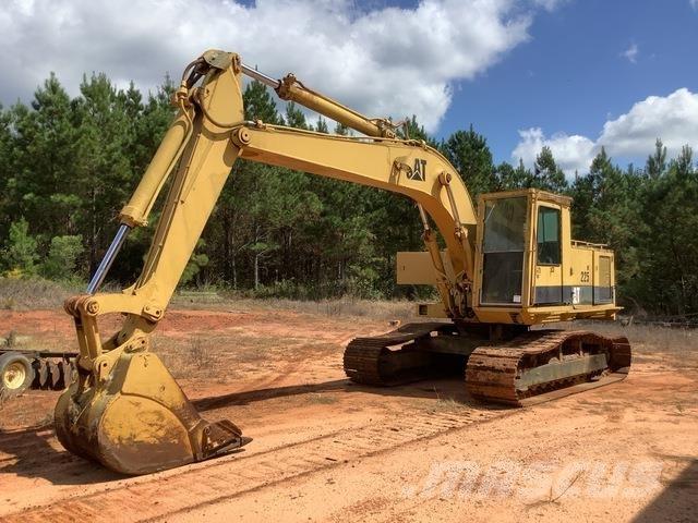 CAT 225 Vikšriniai ekskavatoriai