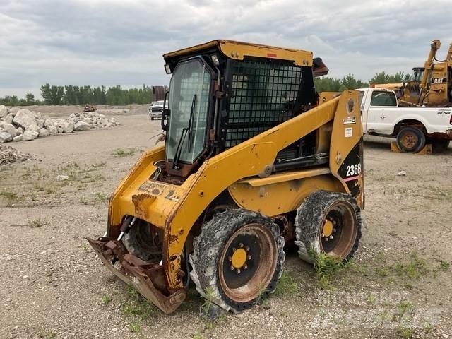 CAT 236B Krautuvai su šoniniu pasukimu