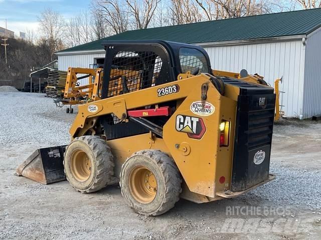 CAT 236D3 Krautuvai su šoniniu pasukimu