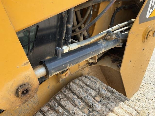 CAT 239D Krautuvai su šoniniu pasukimu