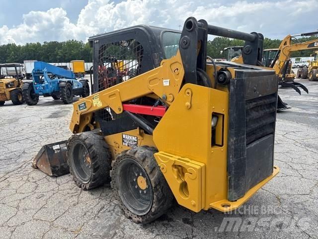 CAT 242D Krautuvai su šoniniu pasukimu