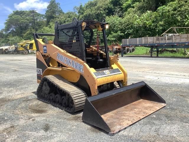 CAT 257B Krautuvai su šoniniu pasukimu