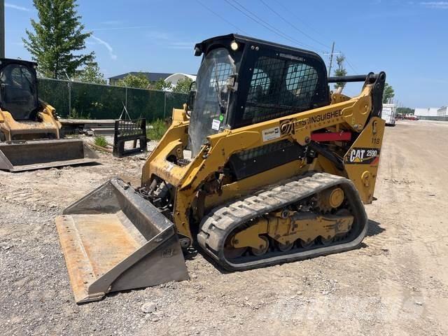 CAT 259D Krautuvai su šoniniu pasukimu