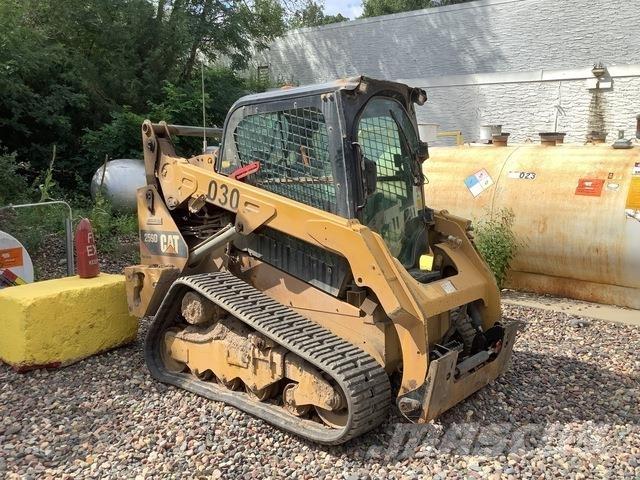 CAT 259D Statyba - Kita