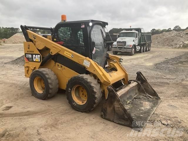 CAT 272D2 XHP Krautuvai su šoniniu pasukimu