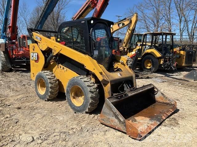 CAT 272D3XE Krautuvai su šoniniu pasukimu