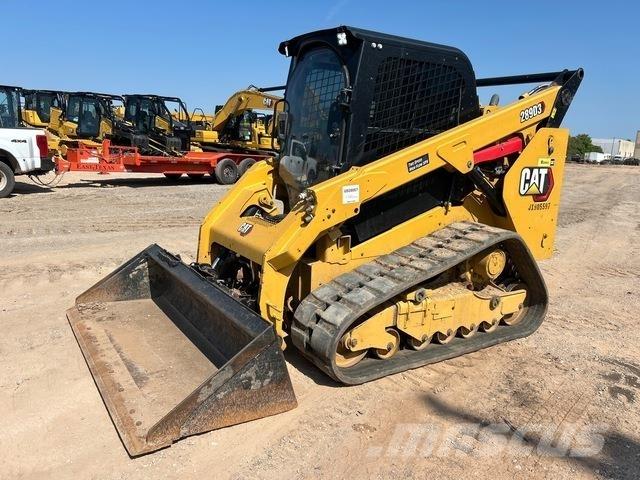 CAT 289D3 Krautuvai su šoniniu pasukimu