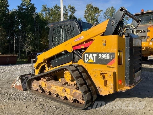 CAT 299D2 Krautuvai su šoniniu pasukimu