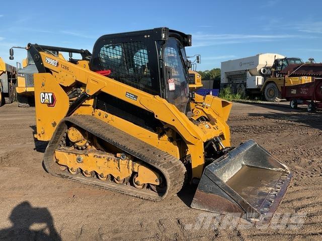 CAT 299D3 Krautuvai su šoniniu pasukimu