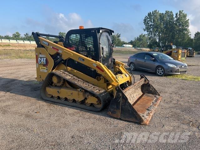 CAT 299D3 Krautuvai su šoniniu pasukimu