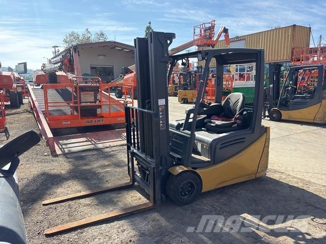 CAT 2ET4000 Elektriniai šakiniai krautuvai