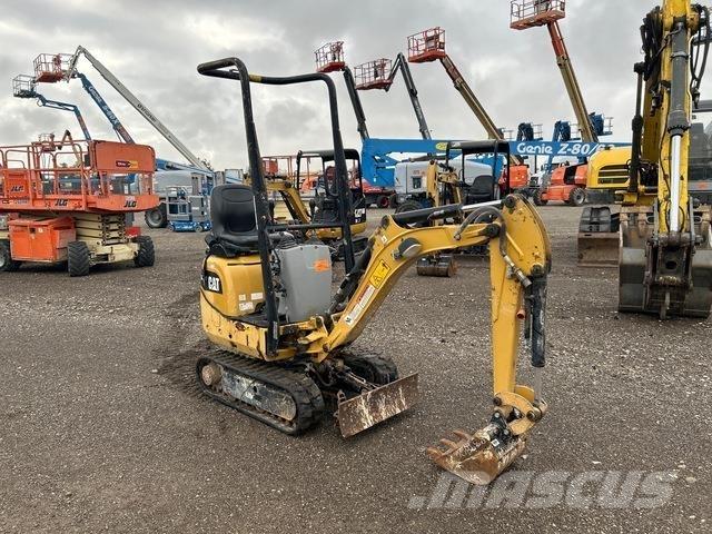 CAT 300.9D Vikšriniai ekskavatoriai