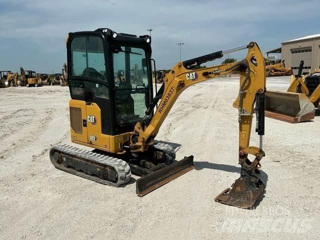 CAT 302 CR Vikšriniai ekskavatoriai