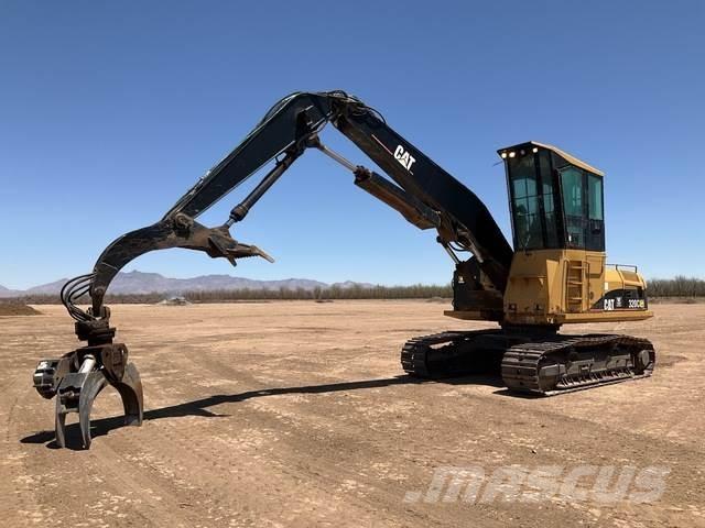 CAT 320C Strėliniai krautuvai