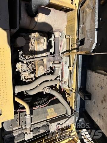 CAT 320D Vikšriniai ekskavatoriai