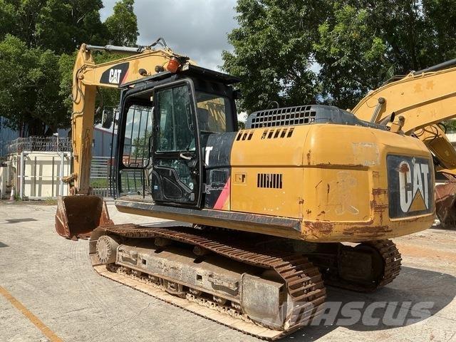 CAT 320D2 Vikšriniai ekskavatoriai