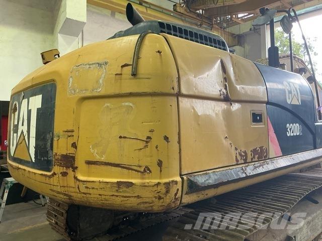 CAT 320D2 Vikšriniai ekskavatoriai