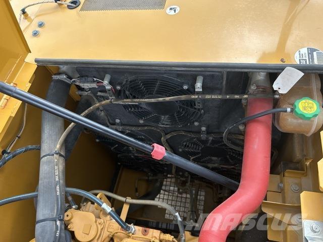 CAT 320GC Vikšriniai ekskavatoriai