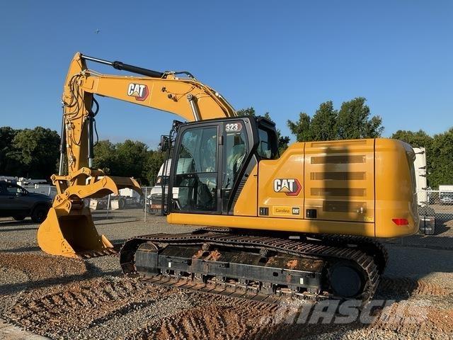 CAT 323 Vikšriniai ekskavatoriai