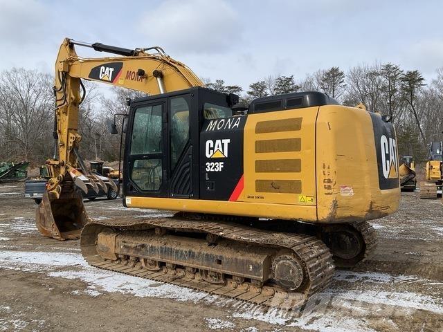 CAT 323F Vikšriniai ekskavatoriai