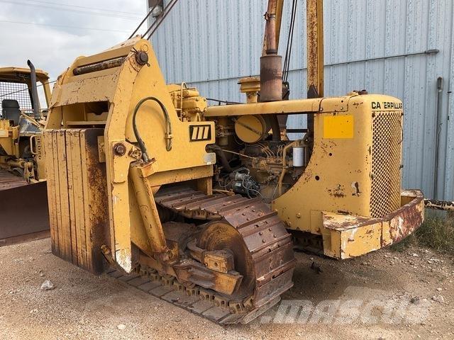 CAT 561C vamzdžių klotuvų buldozeriai