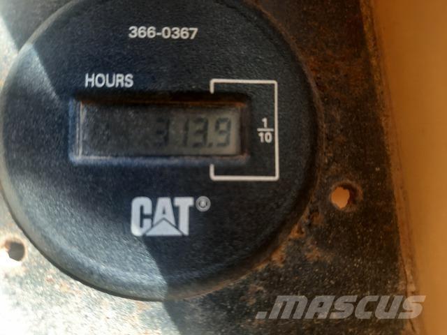CAT 572G vamzdžių klotuvų buldozeriai