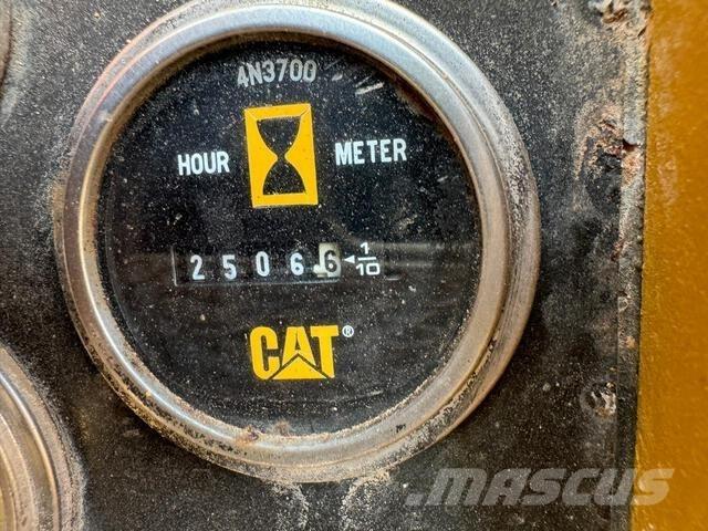 CAT 583H vamzdžių klotuvų buldozeriai