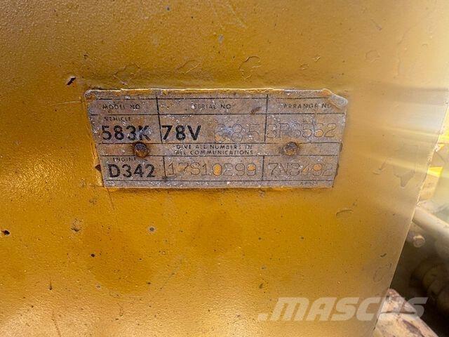 CAT 583K vamzdžių klotuvų buldozeriai