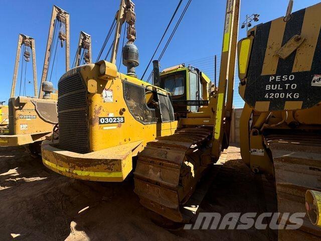 CAT 583K vamzdžių klotuvų buldozeriai