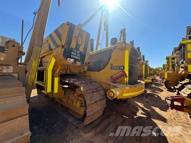 CAT 583K vamzdžių klotuvų buldozeriai
