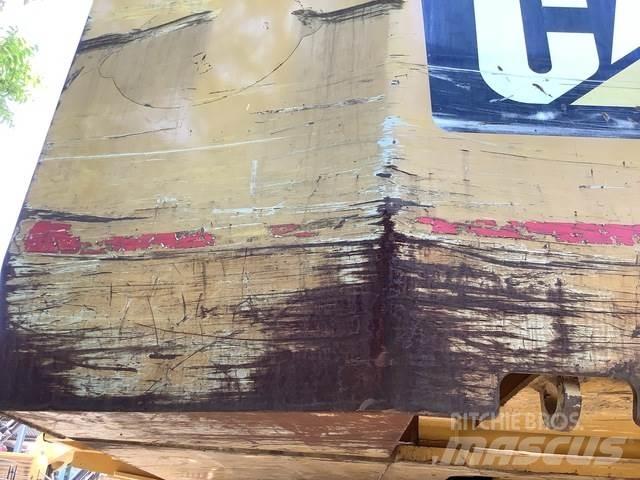 CAT 6015B Vikšriniai ekskavatoriai