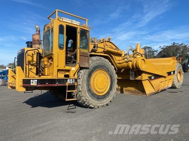 CAT 651 Vandens sunkvežimiai