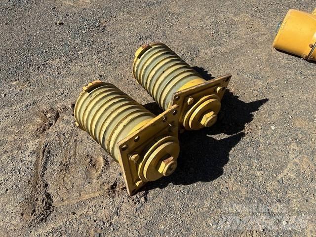 CAT 657E Transportas - Kita