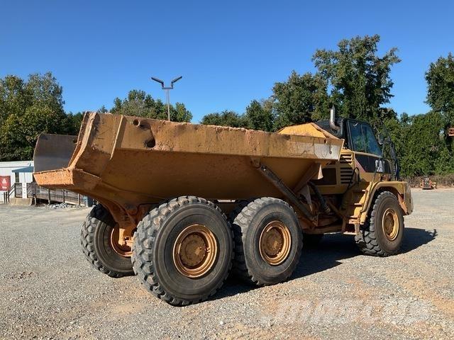 CAT 725 Karjeriniai savivarčiai