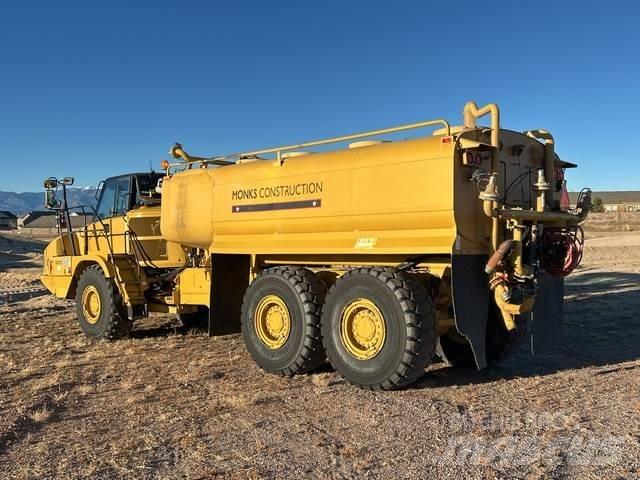 CAT 730C Vandens sunkvežimiai