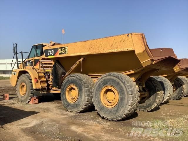 CAT 740 Karjeriniai savivarčiai