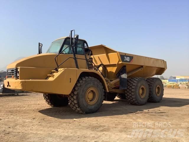 CAT 740 Karjeriniai savivarčiai