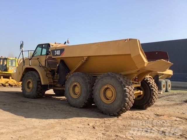 CAT 740 Karjeriniai savivarčiai