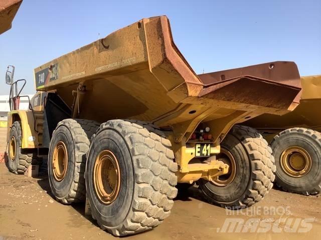 CAT 740 Karjeriniai savivarčiai