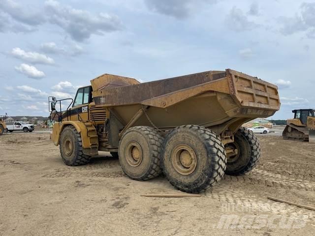 CAT 740 Karjeriniai savivarčiai